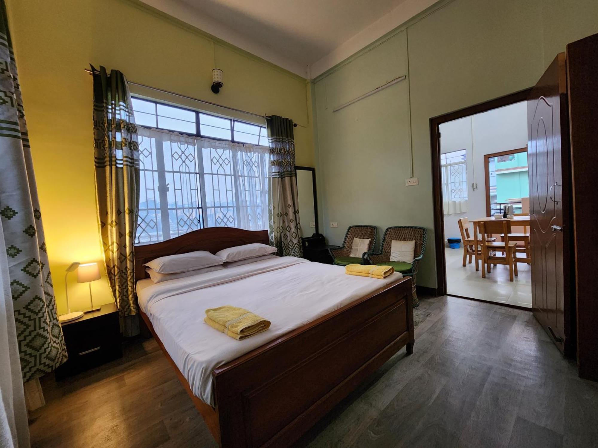 Cafe Sola Bnb ชิลลอง ภายนอก รูปภาพ