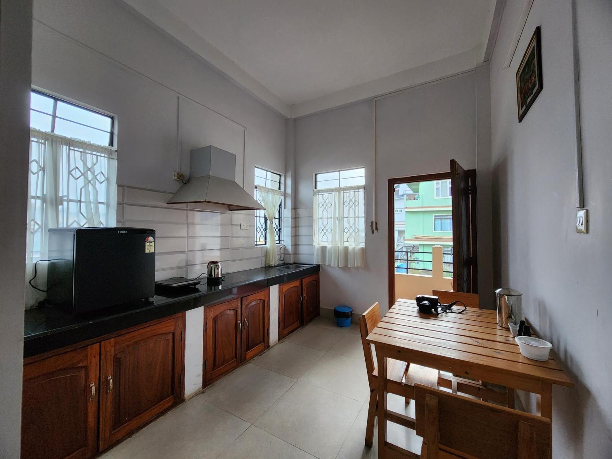 Cafe Sola Bnb ชิลลอง ภายนอก รูปภาพ